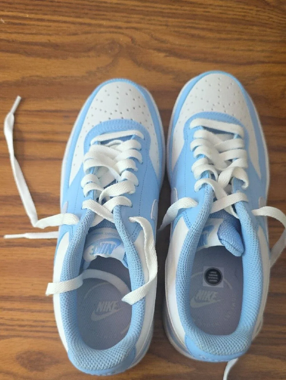 Nike Low-Top Sneakers in Light Blue & White